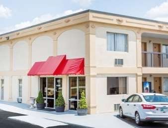 Super 8 By Wyndham Greensboro Exteriör bild